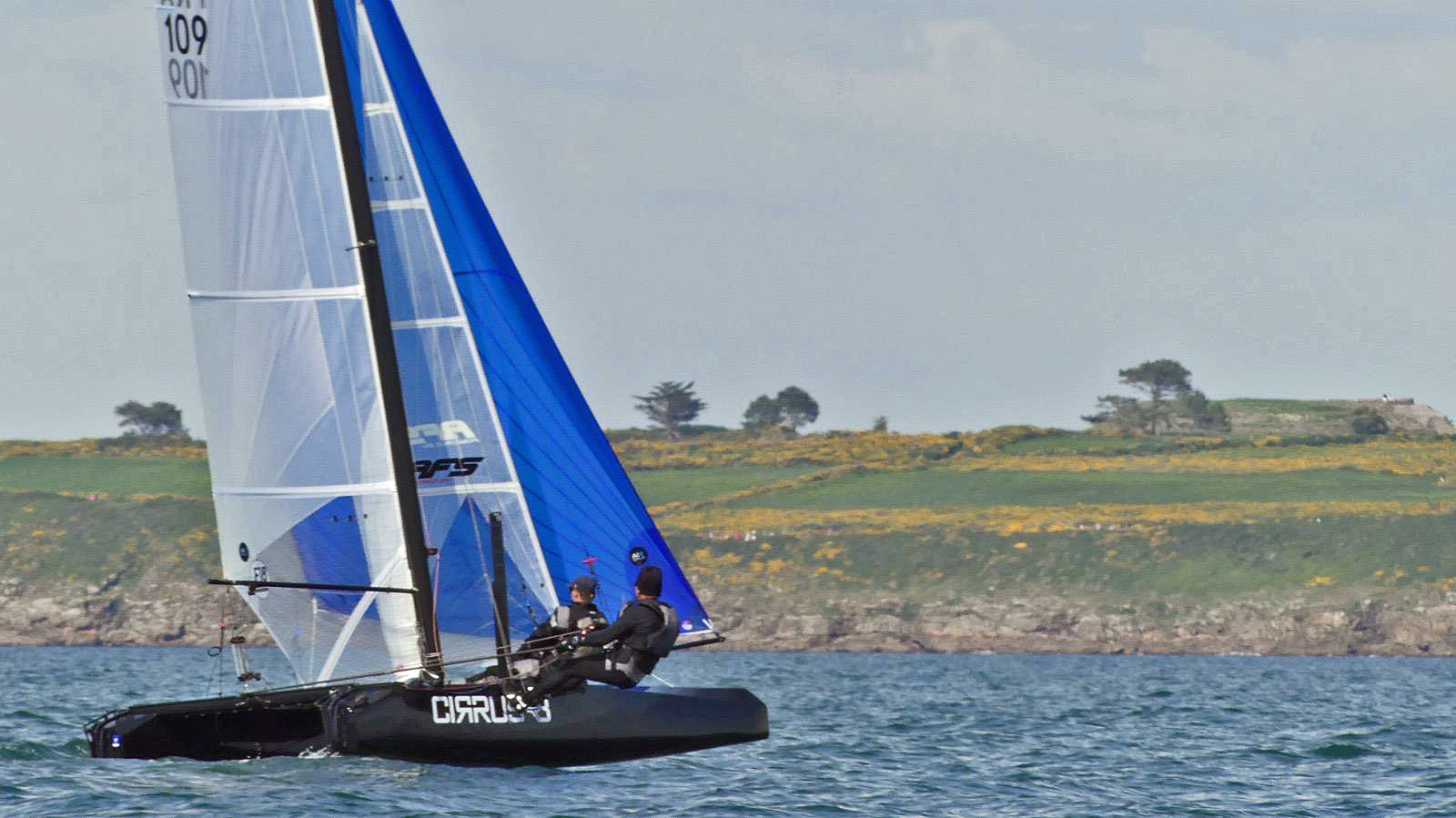 F18 French Nats 2025. Manu & Jean Boulogne, showed consistent performance on the new @cirrus_catamarans R3. Photo: @f18france