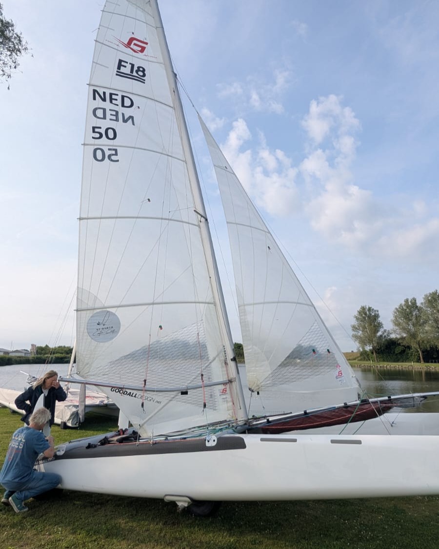 Long time F18 sailor returns to the Class. Sander de Boer crewed World Champ Pablo Volker at past weekend Rondje Medemblik. Check results at Catsailingnews web.